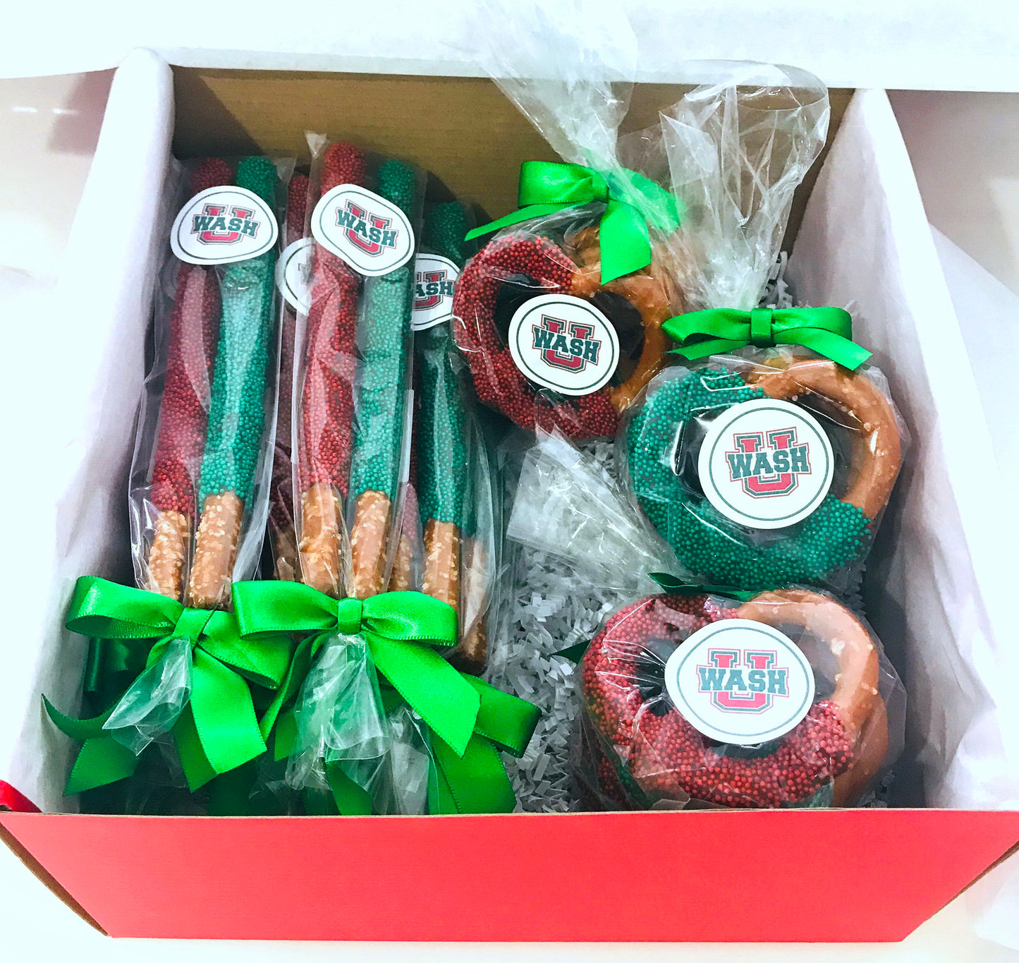 Washington University at St. Louis / Wash U Chocolate Covered Pretzel Rods